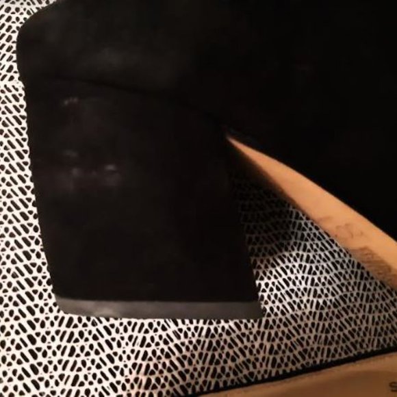 Botkier New York - Shanna ( Mules ) Women's Size 6M ( Black Genuine Leather ) - Picture 4 of 8